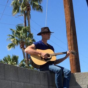 Meet your Posher, Casey